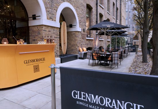 Glenmorangie Festive Pop Up At The Devonshire Club London Glenmorangie Festive Pop Up At The Devonshire Club London