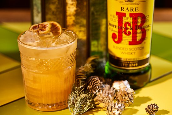 J & B Rare Review And 'A Rare Discovery' Christmas Cocktail J & B Rare Review And 'A Rare Discovery' Christmas Cocktail